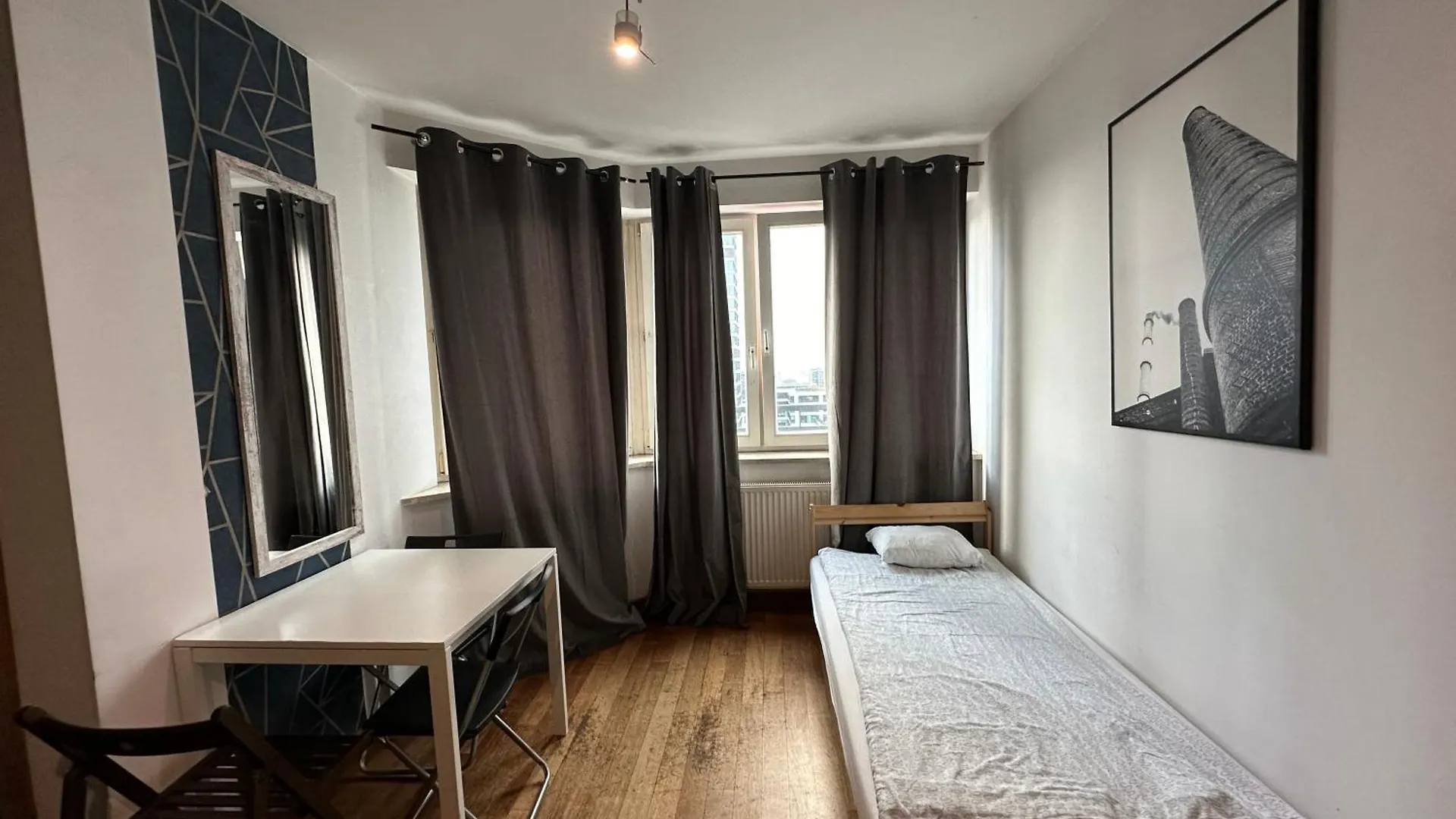 Pokoje Centrum/ Rooms In Centre Warszawa Hostel